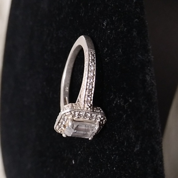 FINAL SALE! Stunning Sterling Silver 925 Cz Ring 💍 Size 7 - Picture 13 of 14